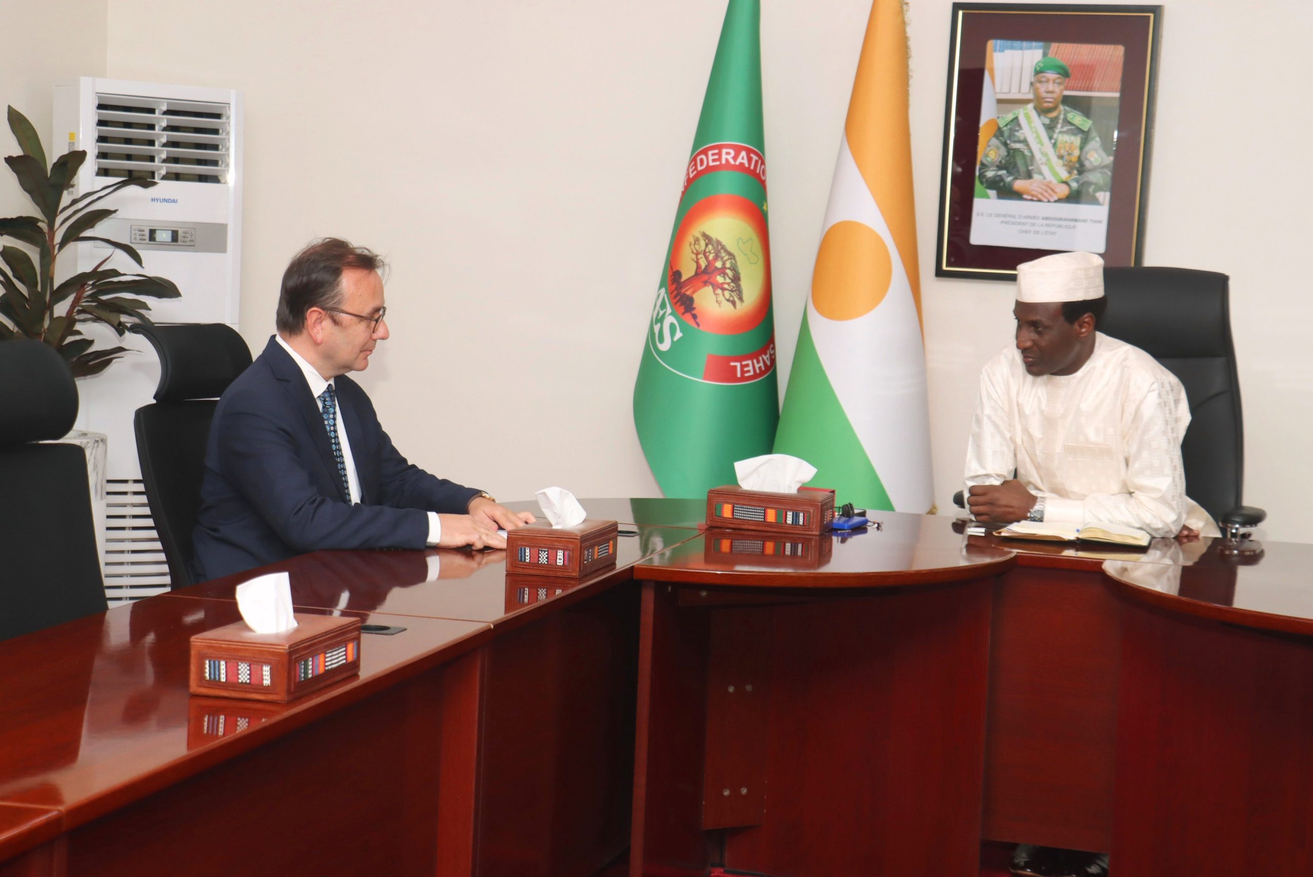 Rencontre entre le Premier ministre nigérien et l'ambassadeur de Türkiye pour renforcer les liens bilatéraux