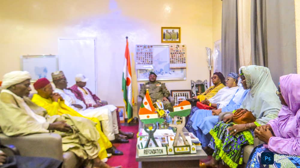 Salutations de l'Aïd el-Kébir au gouverneur de Tahoua
