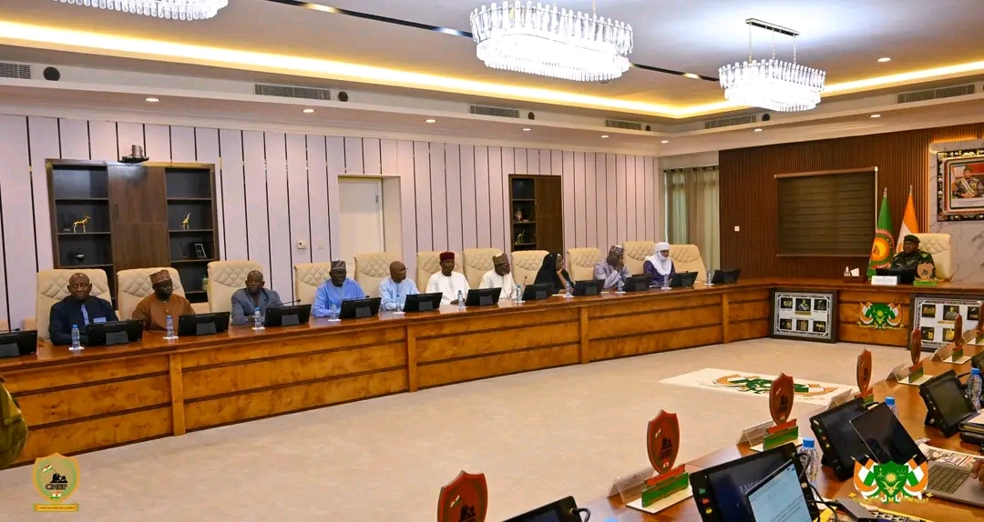 Le Chef de l'État nigérien rencontre athlètes et experts pour discuter des performances sportives et de la réforme du Kokowa
